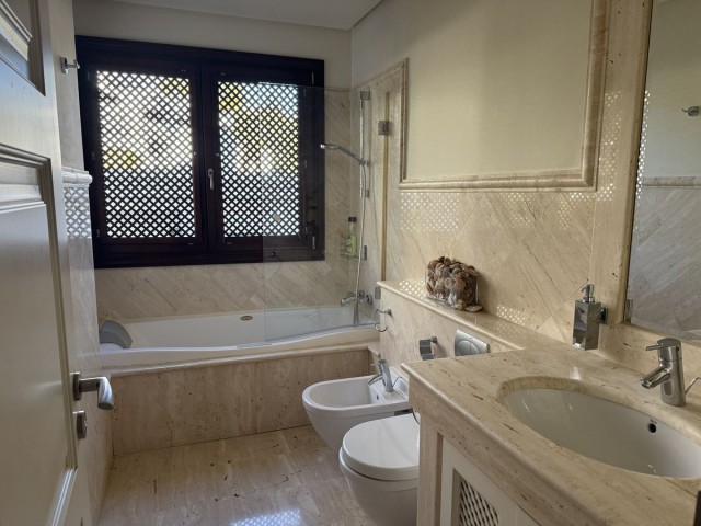 2 Bedrooms Apartment in Estepona