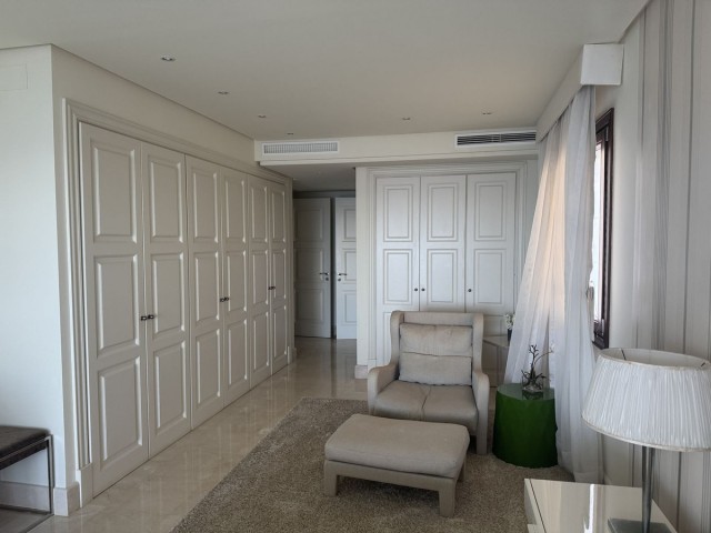 2 Bedrooms Apartment in Estepona