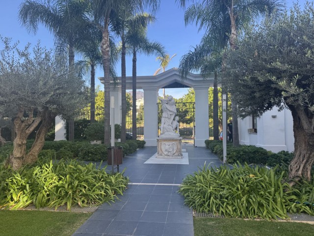 2 Bedrooms Apartment in Estepona