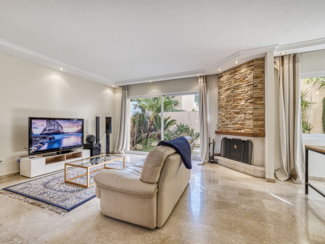 3 Bedrooms Townhouse in Marbella