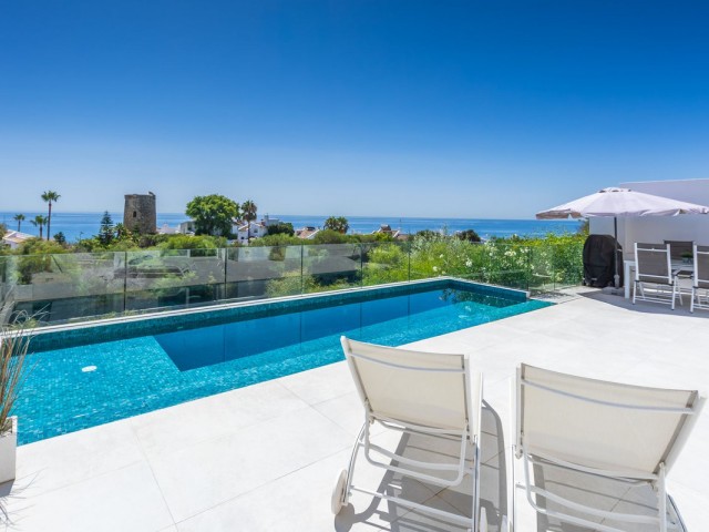 3 Bedrooms Villa in Estepona