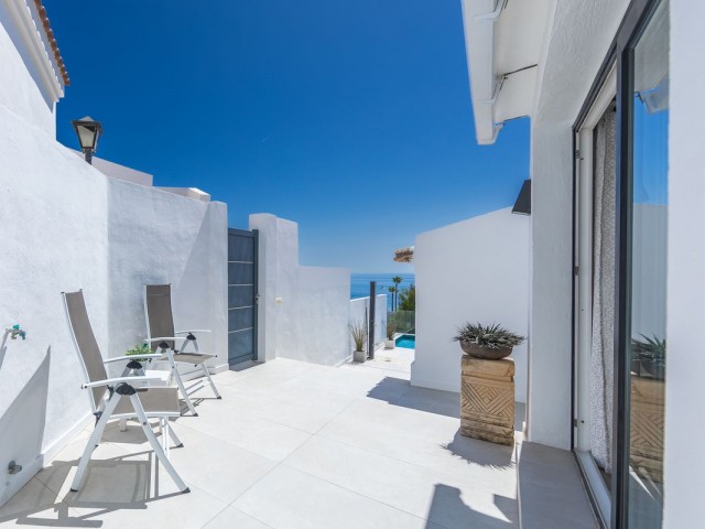 3 Bedrooms Villa in Estepona