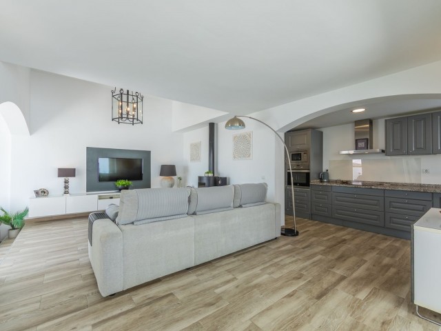 3 Bedrooms Villa in Estepona