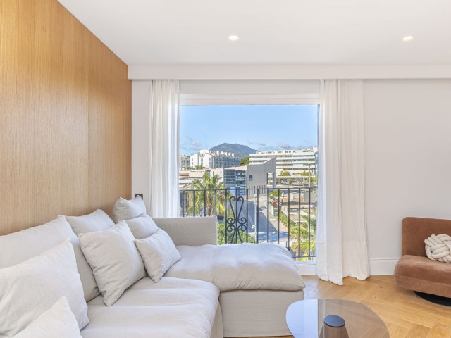 2 Bedrooms Apartment in Puerto Banús