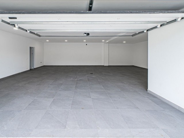 5 Bedrooms Villa in Marbella