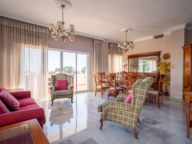 3 Bedrooms Apartment in Nueva Andalucía