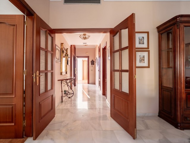 3 Bedrooms Apartment in Nueva Andalucía