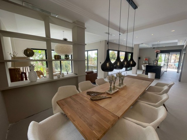 7 Slaapkamer Villa in Elviria