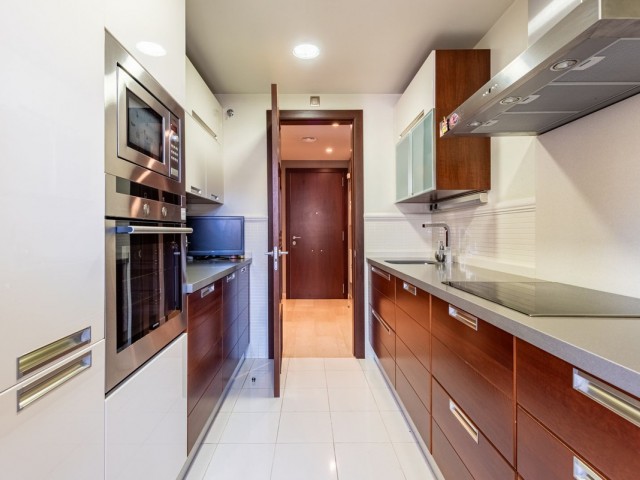 2 Bedrooms Apartment in Nueva Andalucía