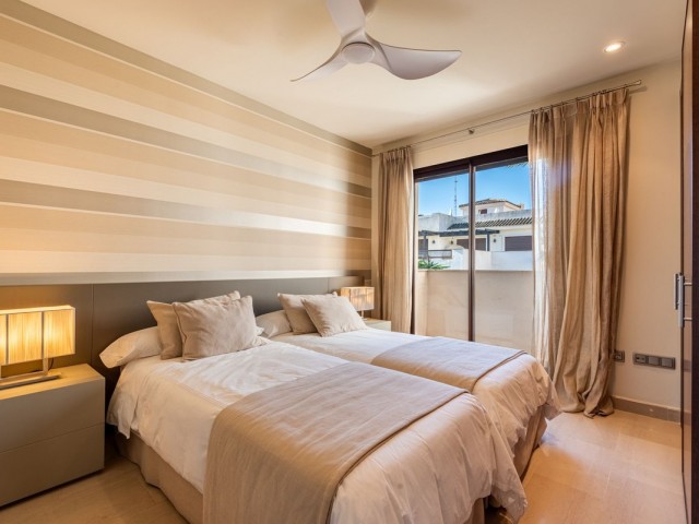 2 Bedrooms Apartment in Nueva Andalucía