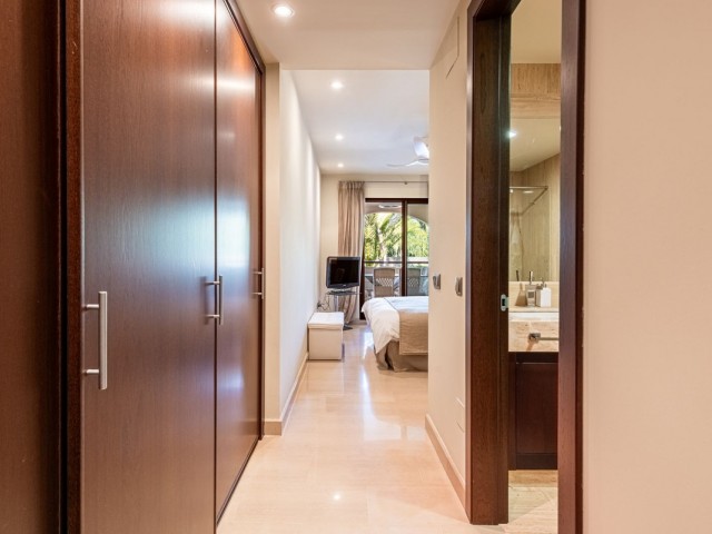 2 Bedrooms Apartment in Nueva Andalucía