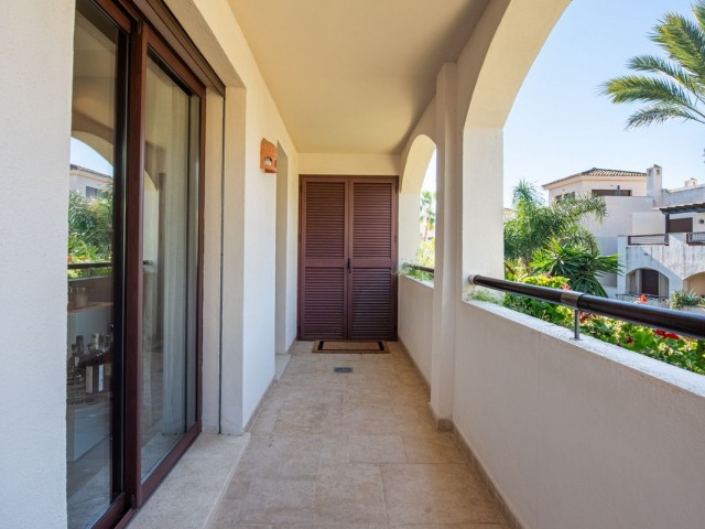 2 Bedrooms Apartment in Nueva Andalucía