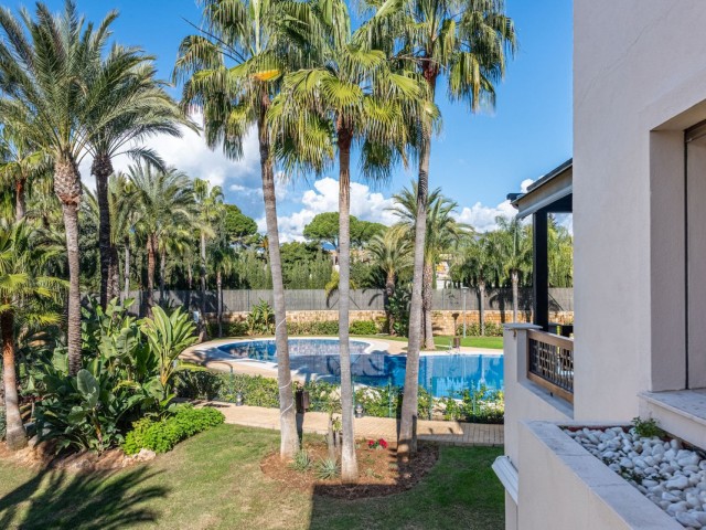 2 Bedrooms Apartment in Nueva Andalucía