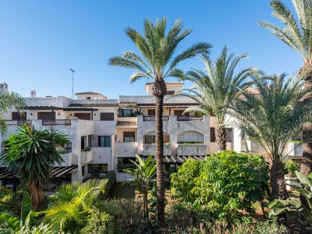 2 Bedrooms Apartment in Nueva Andalucía