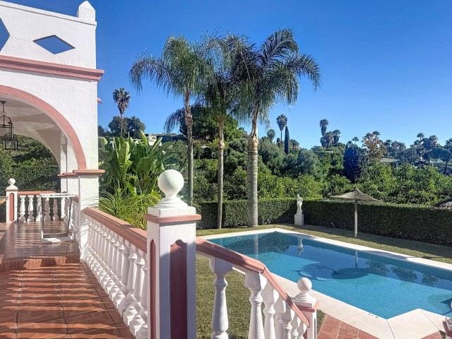 Commercial, Estepona