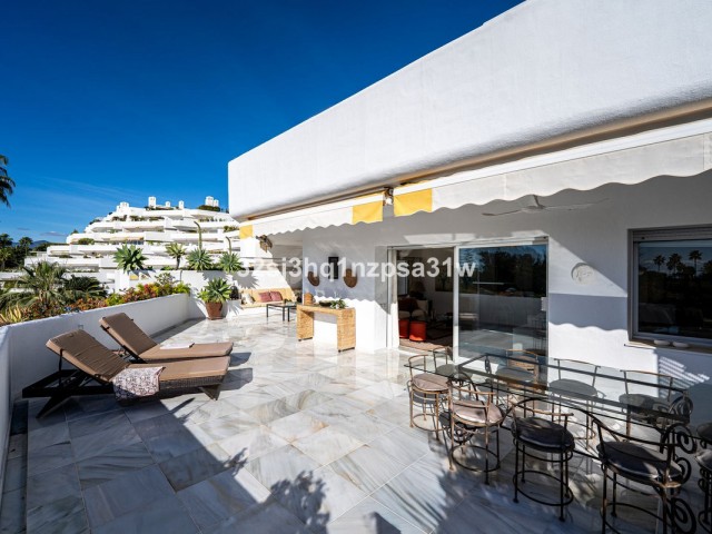 4 Makuuhuoneen Huoneisto Guadalmina Baja