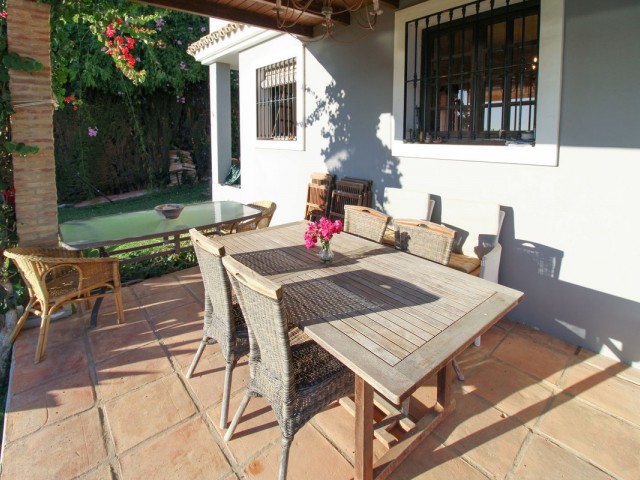 6 Bedrooms Villa in Estepona