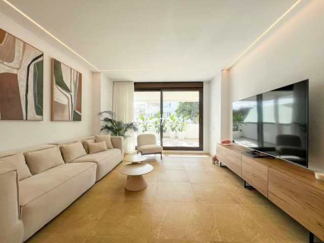 4 Bedrooms Apartment in Estepona