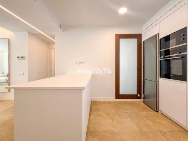 4 Bedrooms Apartment in Estepona