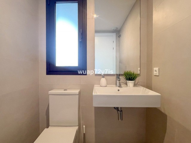 4 Bedrooms Apartment in Estepona