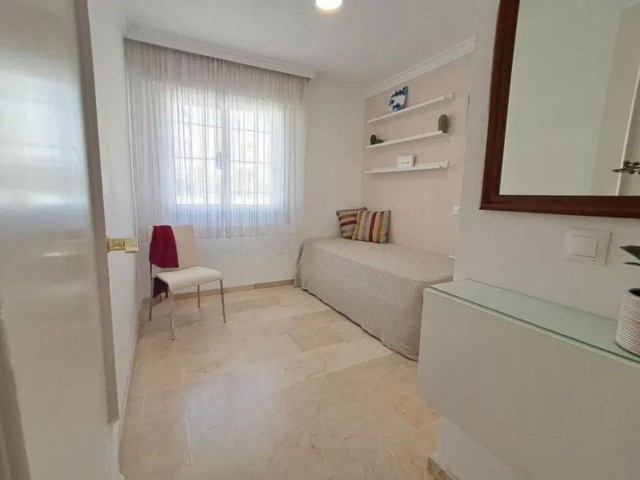 4 Schlafzimmer Reihenhaus in Estepona