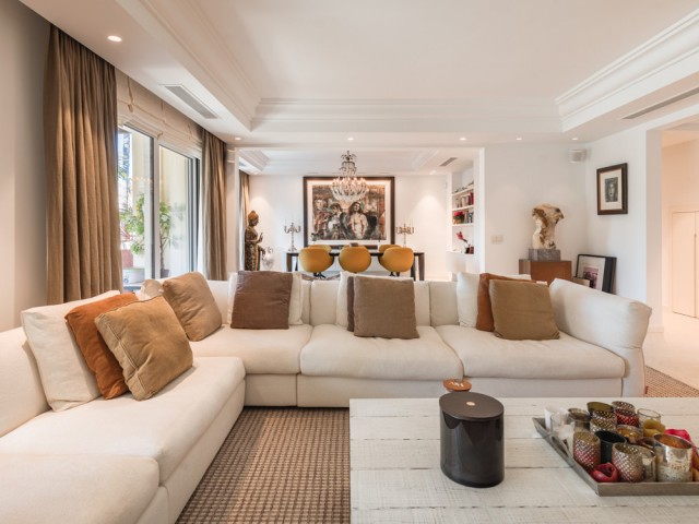 3 Bedrooms Apartment in Nueva Andalucía