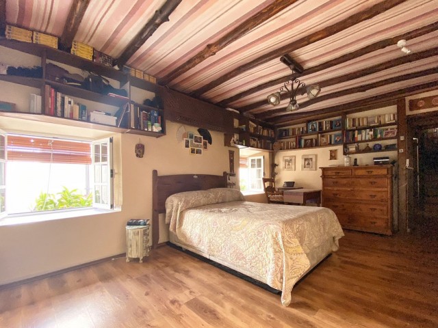 6 Bedrooms Townhouse in Marbella