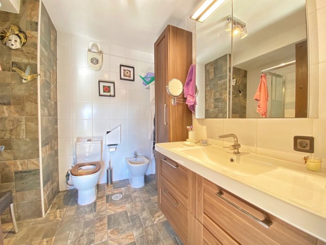 6 Slaapkamer Rijtjeshuis in Marbella