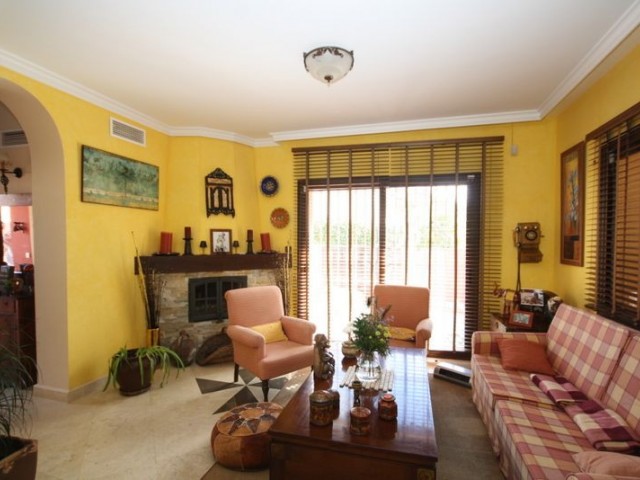 Villa, Las Chapas, R2036289