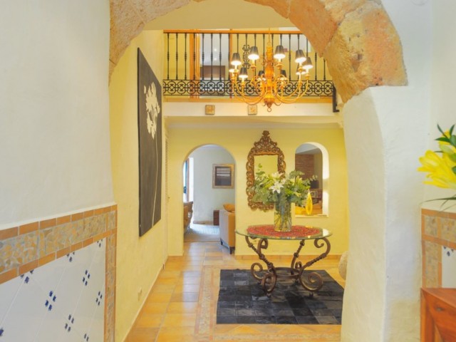 3 Bedrooms Townhouse in Marbella