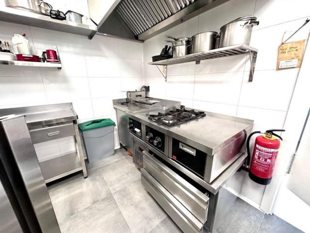 Commercial in Nueva Andalucía