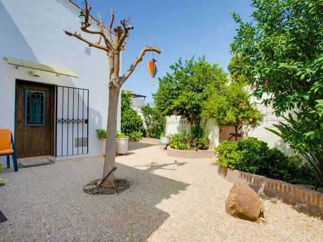 3 Bedrooms Villa in Estepona