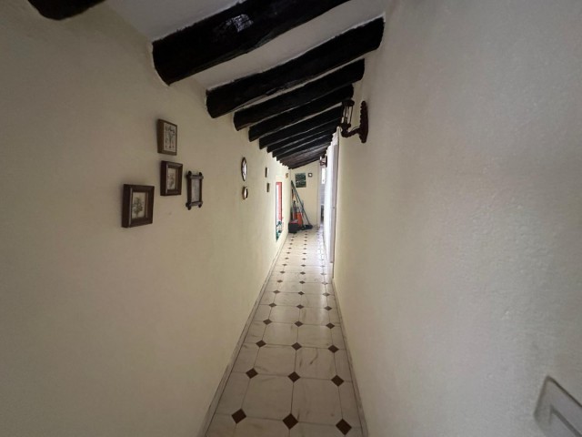 4 Bedrooms Villa in Marbella