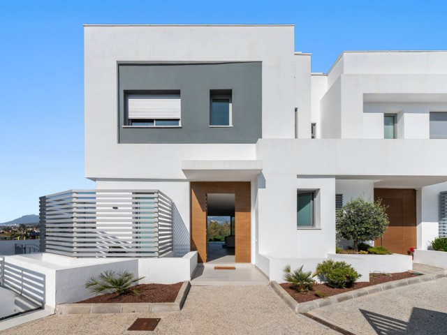 3 Bedrooms Villa in Guadalmina Alta