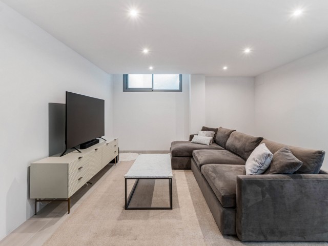 3 Bedrooms Villa in Guadalmina Alta