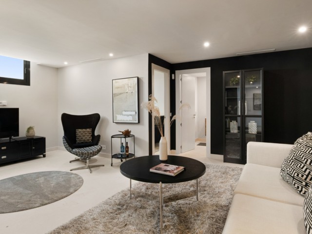 5 Schlafzimmer Villa in Cabopino