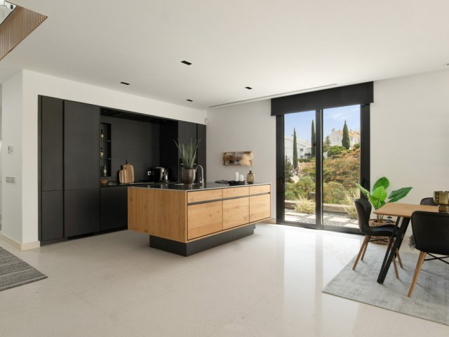 5 Schlafzimmer Villa in Cabopino