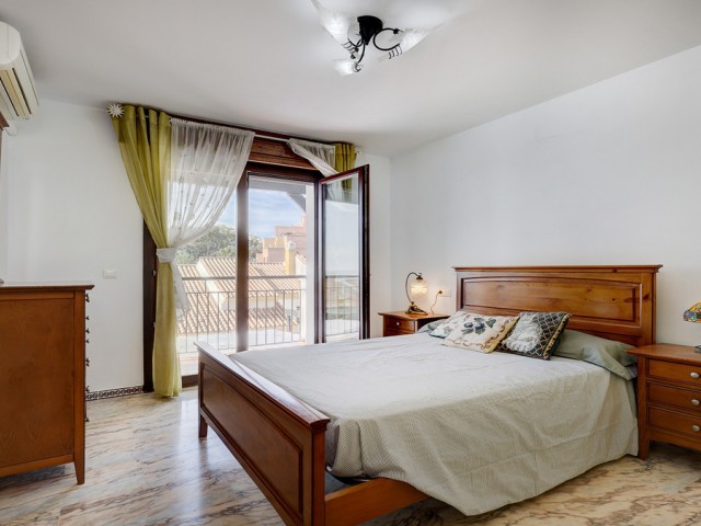 4 Bedrooms Townhouse in Manilva