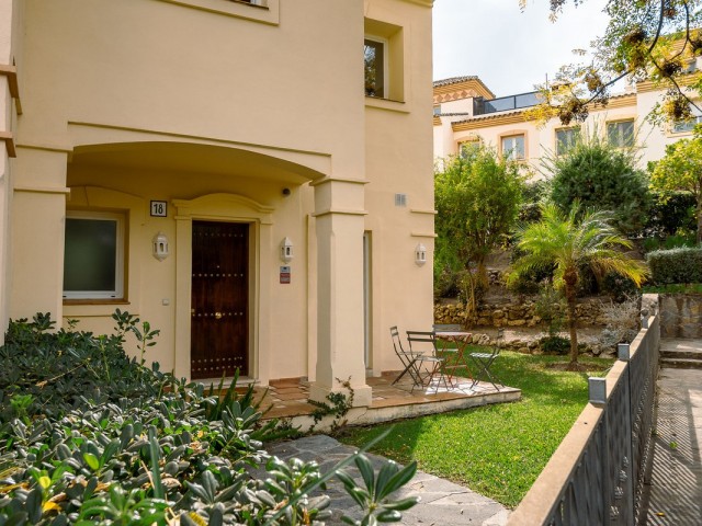 3 Bedrooms Villa in Elviria