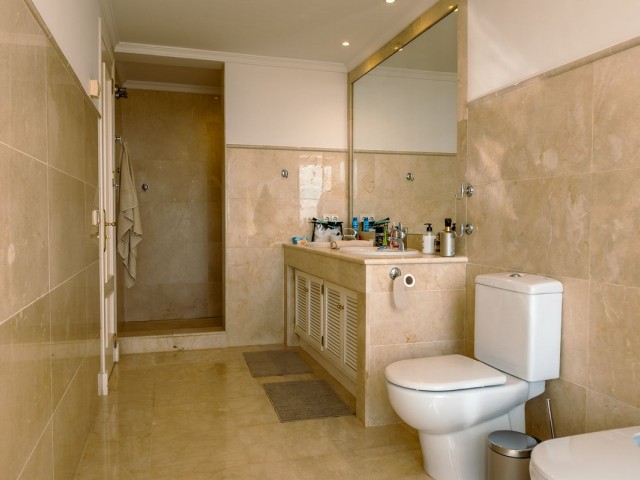 3 Bedrooms Villa in Elviria