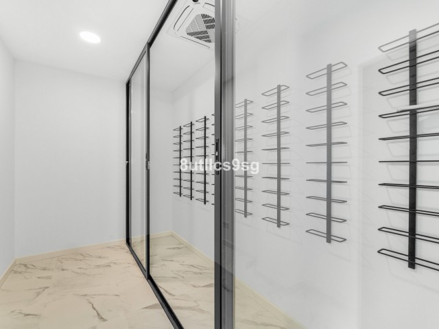 6 Bedrooms Villa in Benahavís