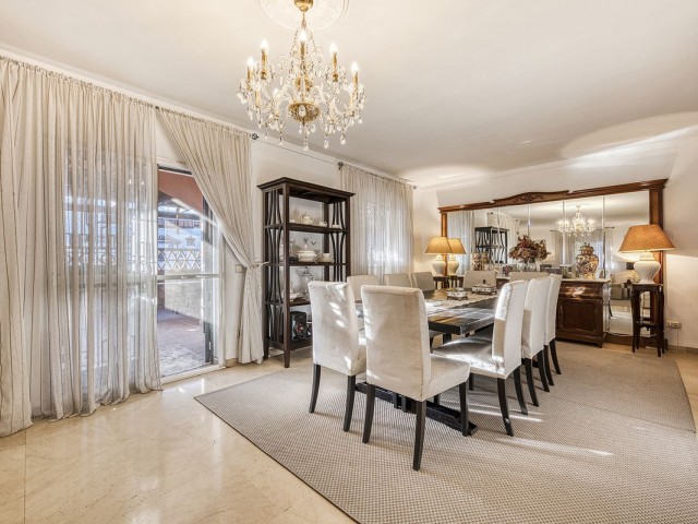 4 Bedrooms Villa in Marbella