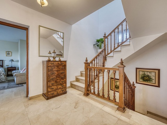 4 Bedrooms Villa in Marbella