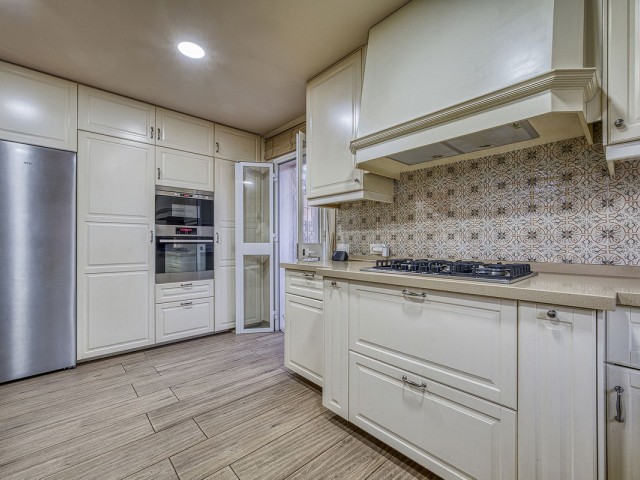 4 Bedrooms Villa in Marbella