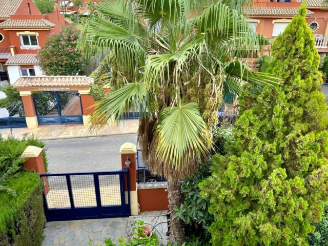 4 Bedrooms Townhouse in Estepona