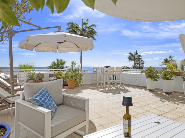 2 Bedrooms Apartment in Estepona