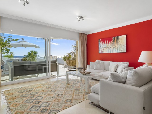 2 Bedrooms Apartment in Estepona