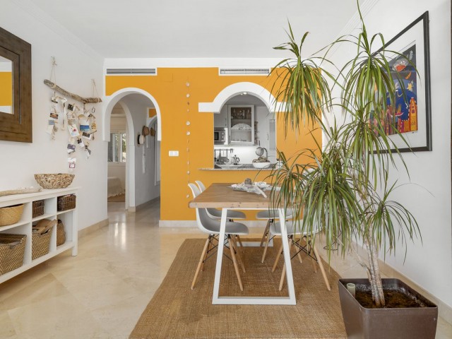 2 Bedrooms Apartment in Estepona