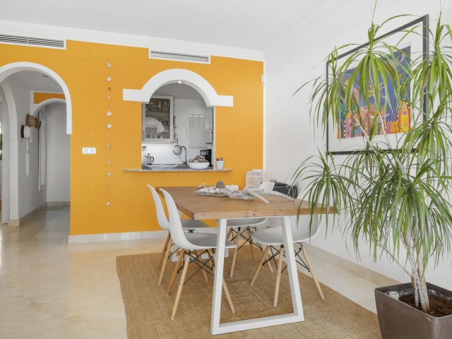 2 Bedrooms Apartment in Estepona