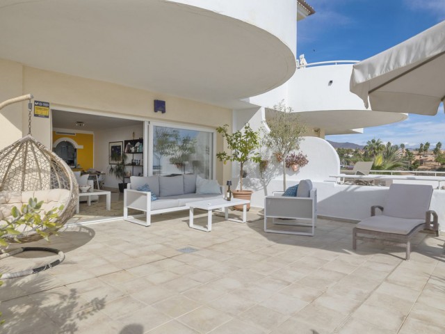 2 Bedrooms Apartment in Estepona